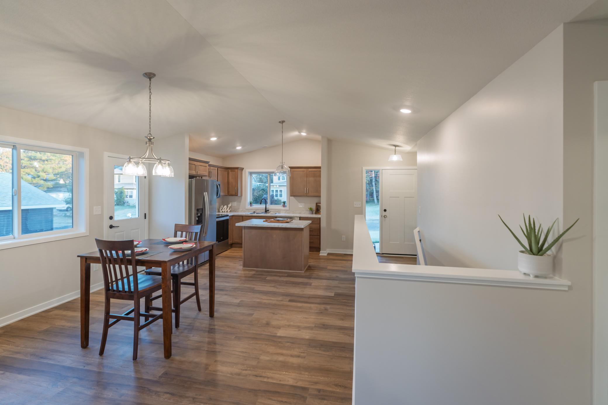 2414 15th Street Southeast Rochester, MN 55904 - Photo 3 of 15