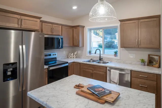 $341,800 | 2414 15th Street Southeast, Rochester, MN 55904