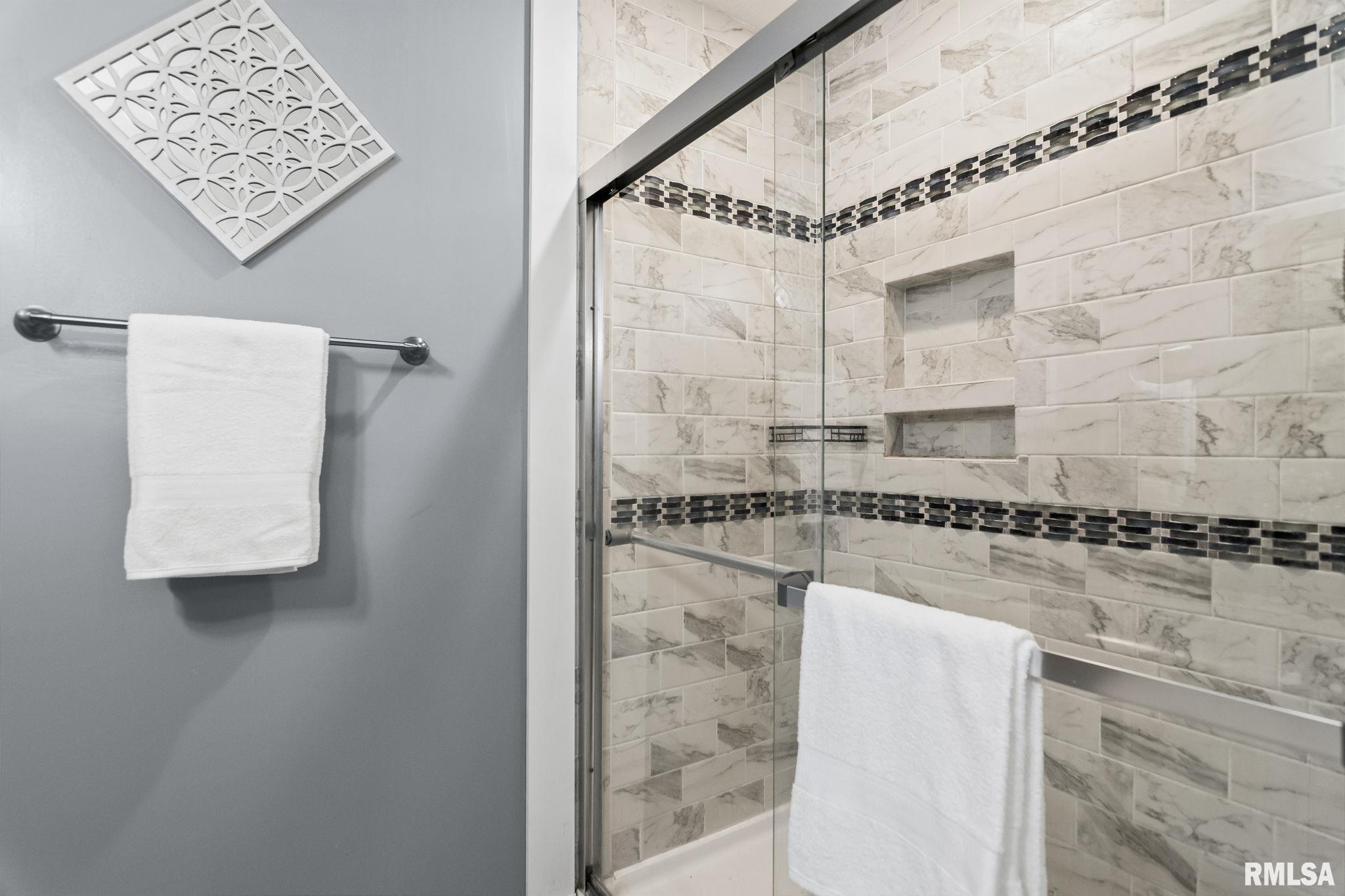 1129 Woodhaven Court Chatham, IL 62629 - Photo 23 of 39