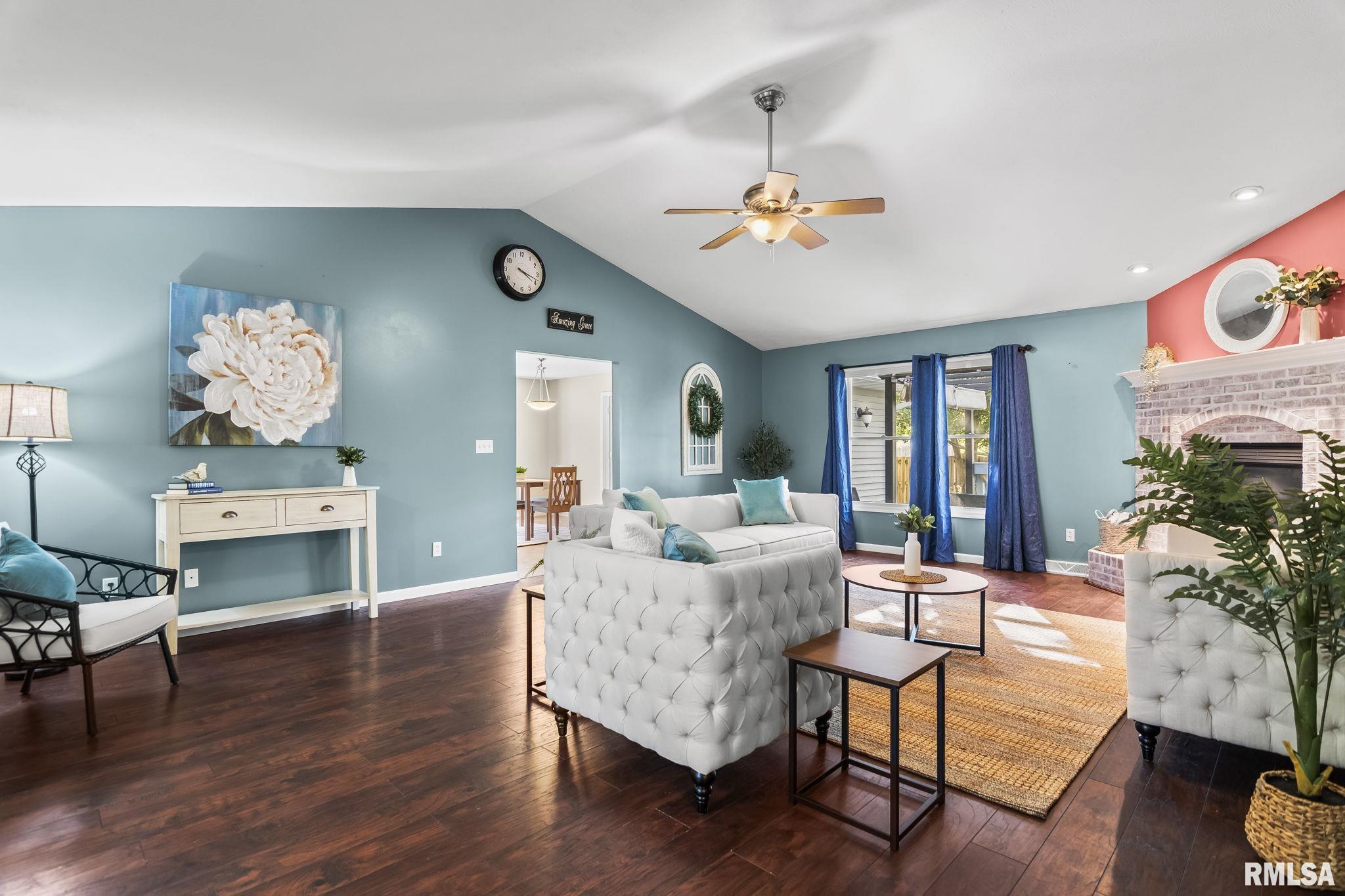 1129 Woodhaven Court Chatham, IL 62629 - Photo 3 of 39