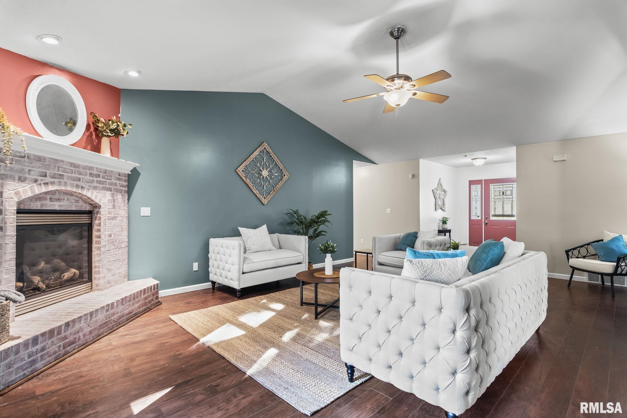 1129 Woodhaven Court Chatham, IL 62629 - Photo 4 of 39