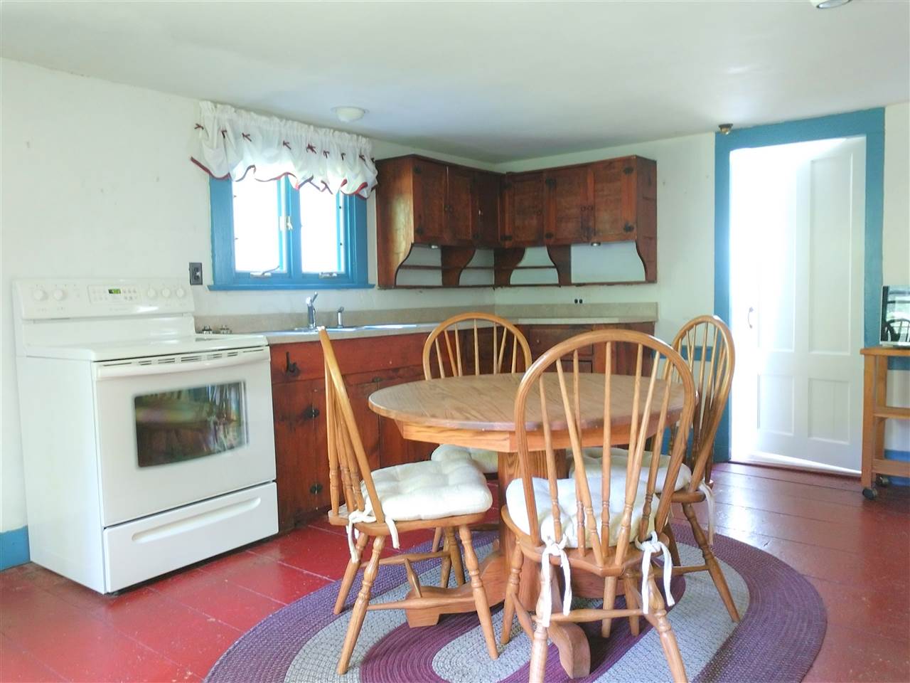 1074 Terry Hill Road Fairlee, VT 05045 - Photo 8 of 12 Gallery Image 8