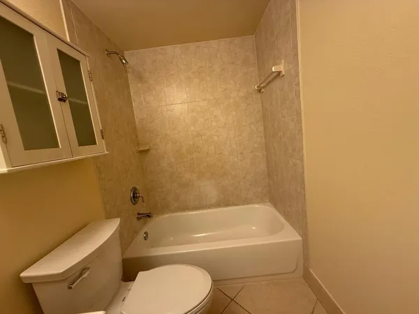 $2,300 | 744 Northeast 14th Avenue, Unit 12, Fort Lauderdale, FL 33304