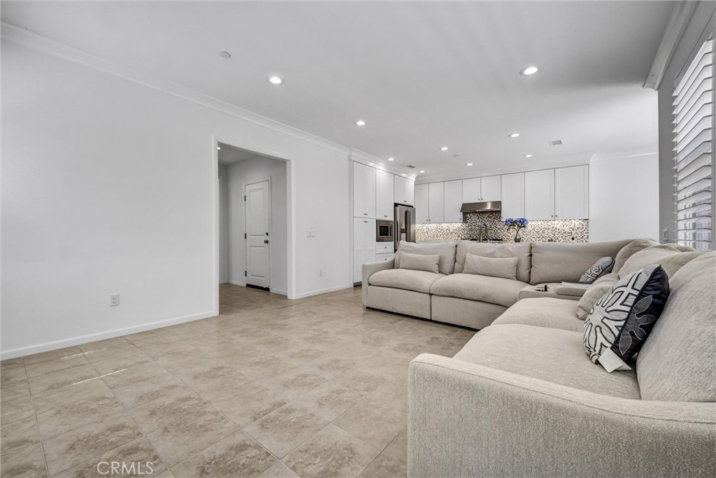 121 Rodeo Irvine, CA 92602 - Photo 7 of 30