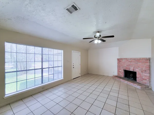 $1,450 | 10059 Emerald Creek Drive, Houston, TX 77070