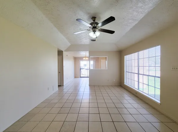 $1,450 | 10059 Emerald Creek Drive, Houston, TX 77070
