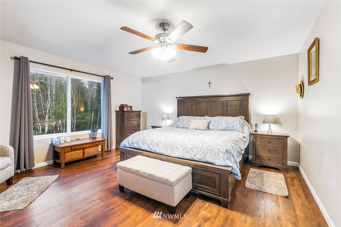 5010 East Rasor Road Belfair, WA 98528 - Photo 11 of 40 Gallery Image 11