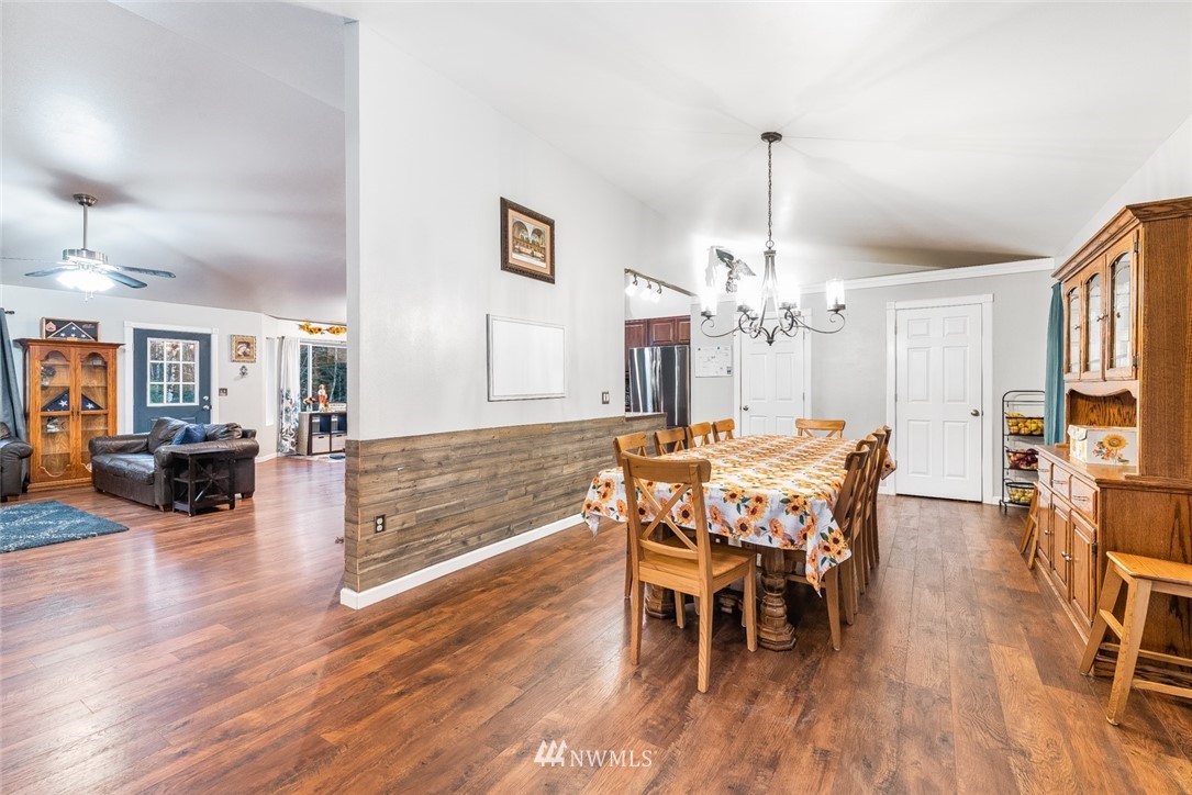 5010 East Rasor Road Belfair, WA 98528 - Photo 4 of 40 Gallery Image 4