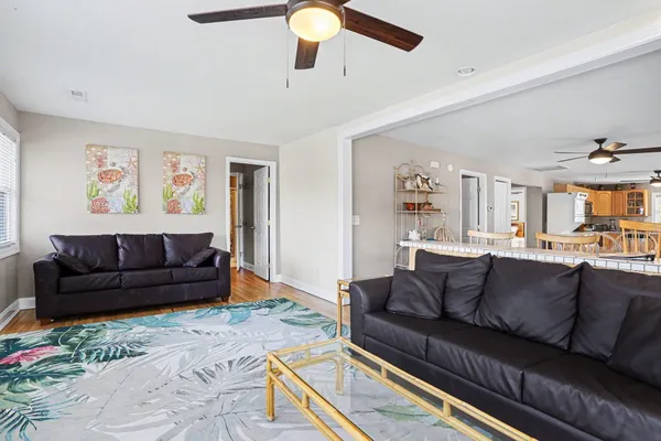 $889,000 | 401 25th Avenue South, North Myrtle Beach, SC 29582