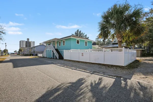 $889,000 | 401 25th Avenue South, North Myrtle Beach, SC 29582