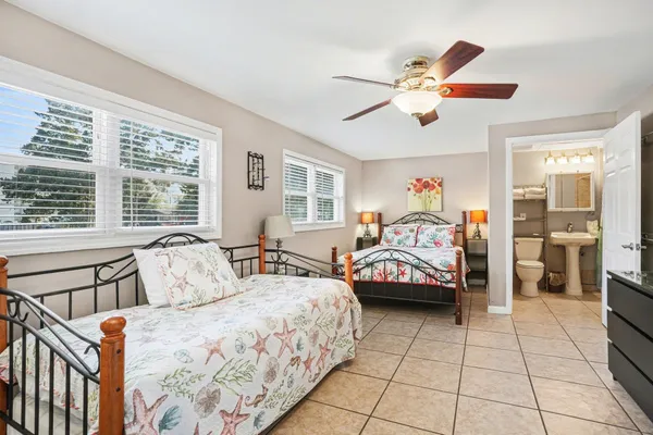 $889,000 | 401 25th Avenue South, North Myrtle Beach, SC 29582