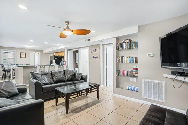 $889,000 | 401 25th Avenue South, North Myrtle Beach, SC 29582