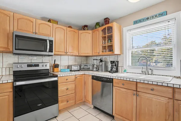 $889,000 | 401 25th Avenue South, North Myrtle Beach, SC 29582