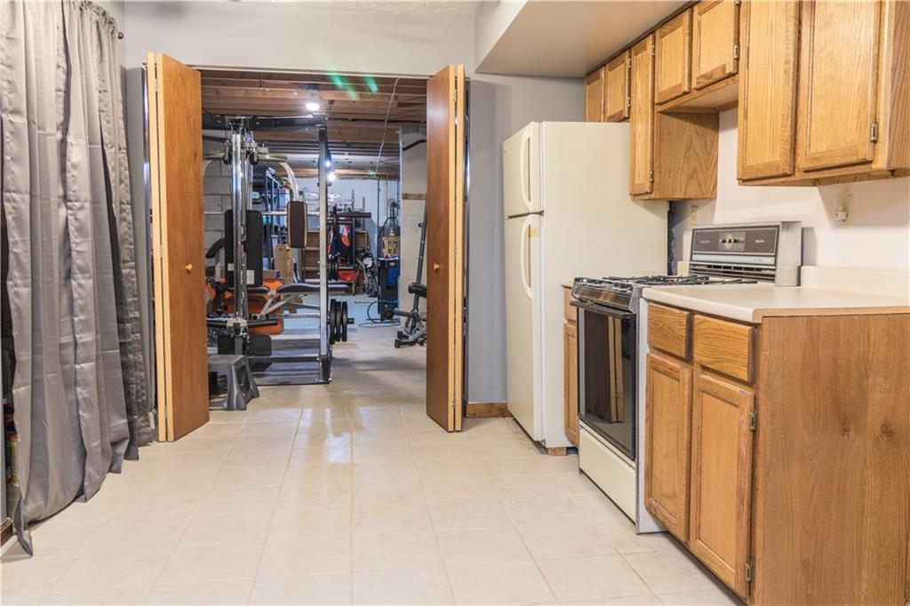 246 Seanor Road Irwin, PA 15642 - Photo 17 of 24 Gallery Image 17