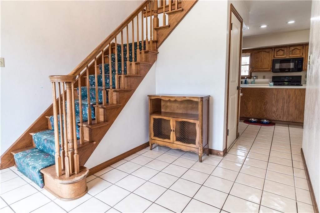 246 Seanor Road Irwin, PA 15642 - Photo 4 of 24 Gallery Image 4