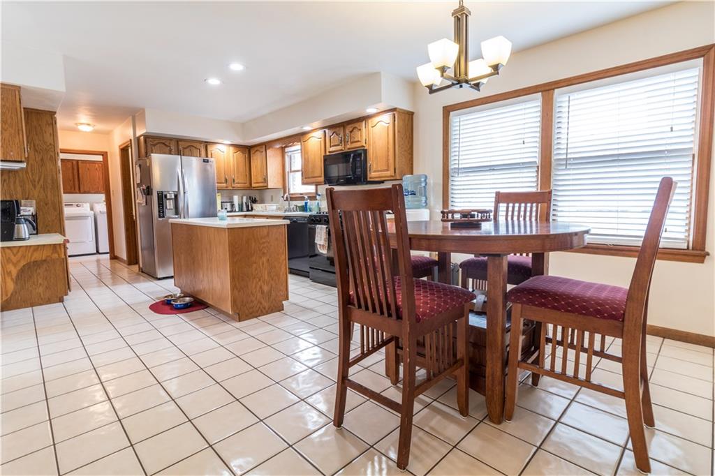 246 Seanor Road Irwin, PA 15642 - Photo 5 of 24 Gallery Image 5