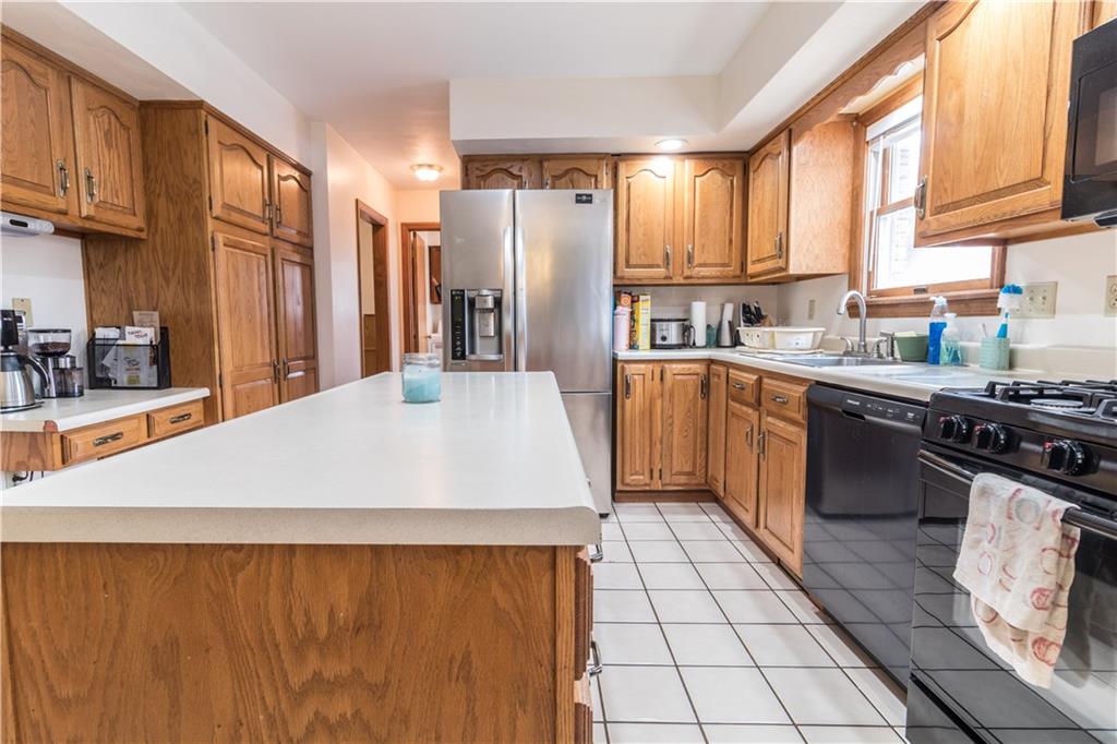 246 Seanor Road Irwin, PA 15642 - Photo 6 of 24 Gallery Image 6