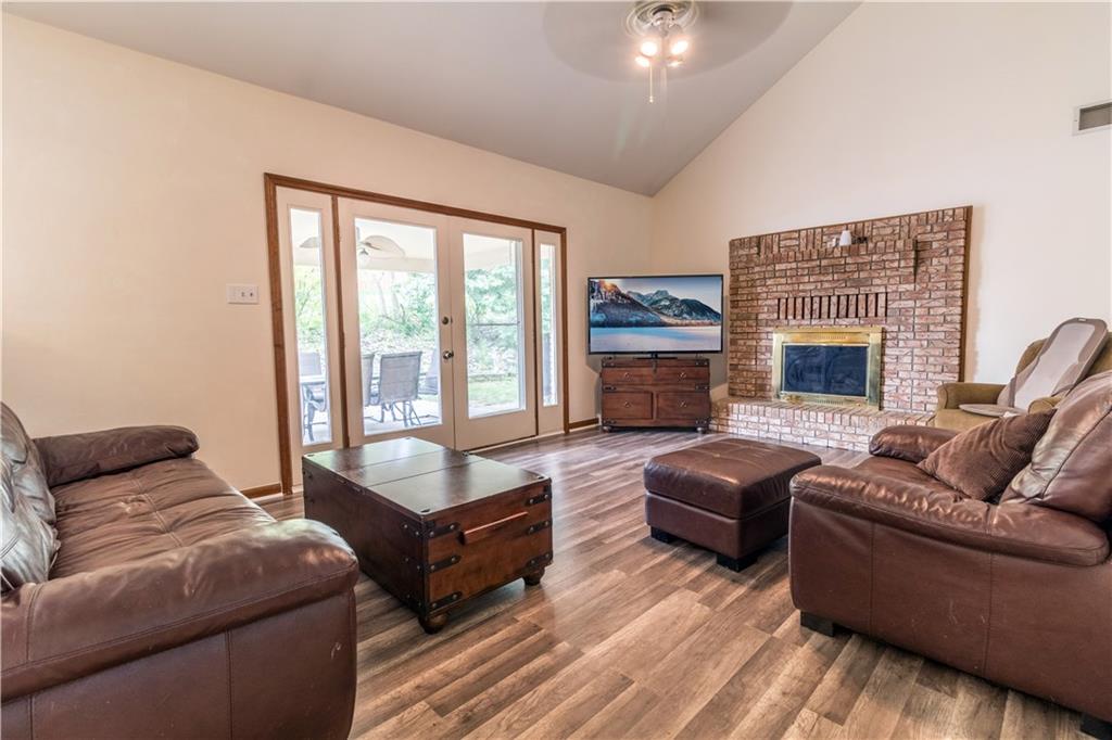 246 Seanor Road Irwin, PA 15642 - Photo 8 of 24 Gallery Image 8