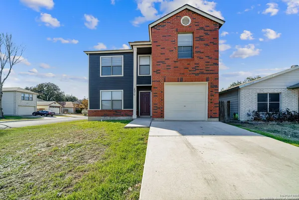 $1,595 | 2010 Muddy Peak Drive, San Antonio, TX 78245