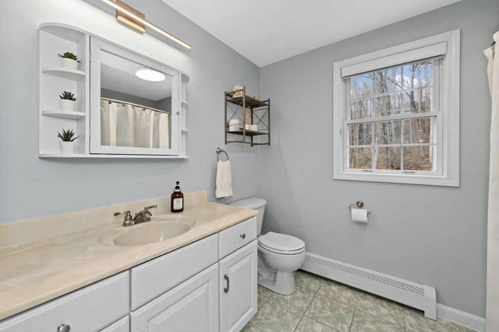 148 Island Road Lunenburg, MA 01462 - Photo 28 of 40