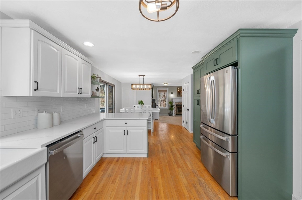 148 Island Road Lunenburg, MA 01462 - Photo 5 of 40