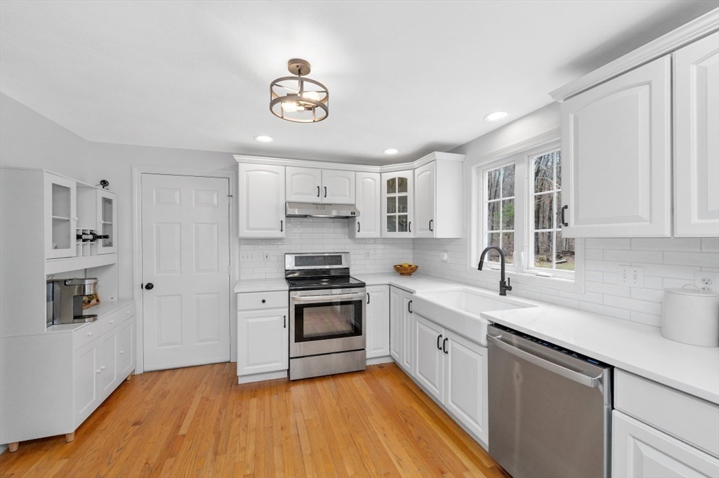 148 Island Road Lunenburg, MA 01462 - Photo 10 of 40