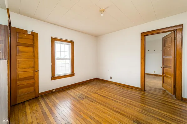 $300,000 | 20-24 North Eisenhower Drive, Edinburgh, IN 46124