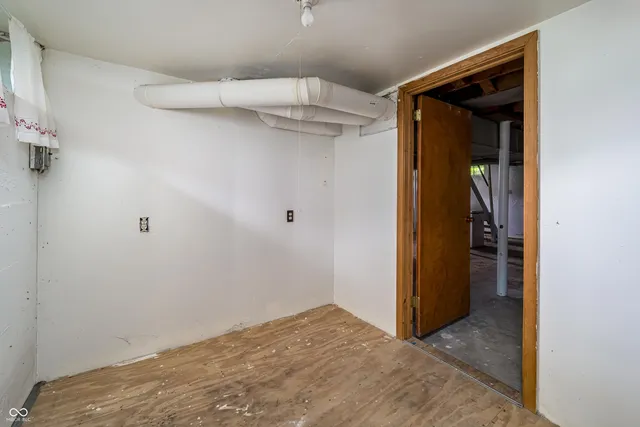 $315,000 | 20-24 North Eisenhower Drive, Edinburgh, IN 46124