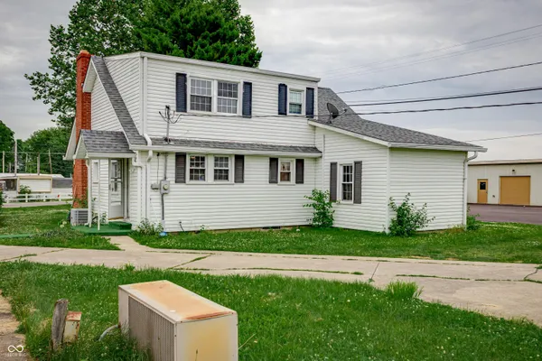 $300,000 | 20-24 North Eisenhower Drive, Edinburgh, IN 46124