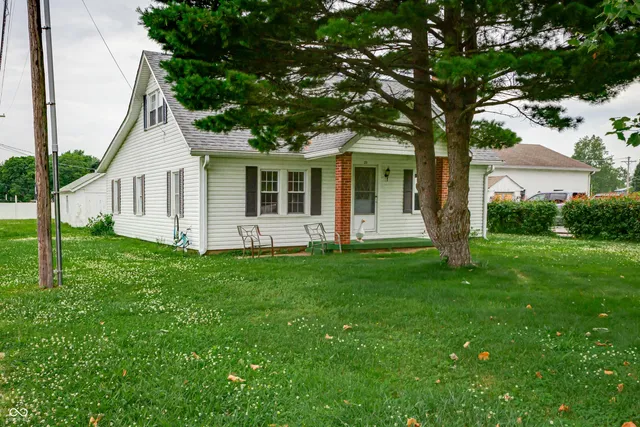 $315,000 | 20-24 North Eisenhower Drive, Edinburgh, IN 46124