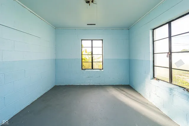 $315,000 | 20-24 North Eisenhower Drive, Edinburgh, IN 46124