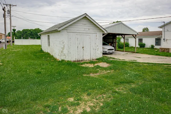 $300,000 | 20-24 North Eisenhower Drive, Edinburgh, IN 46124