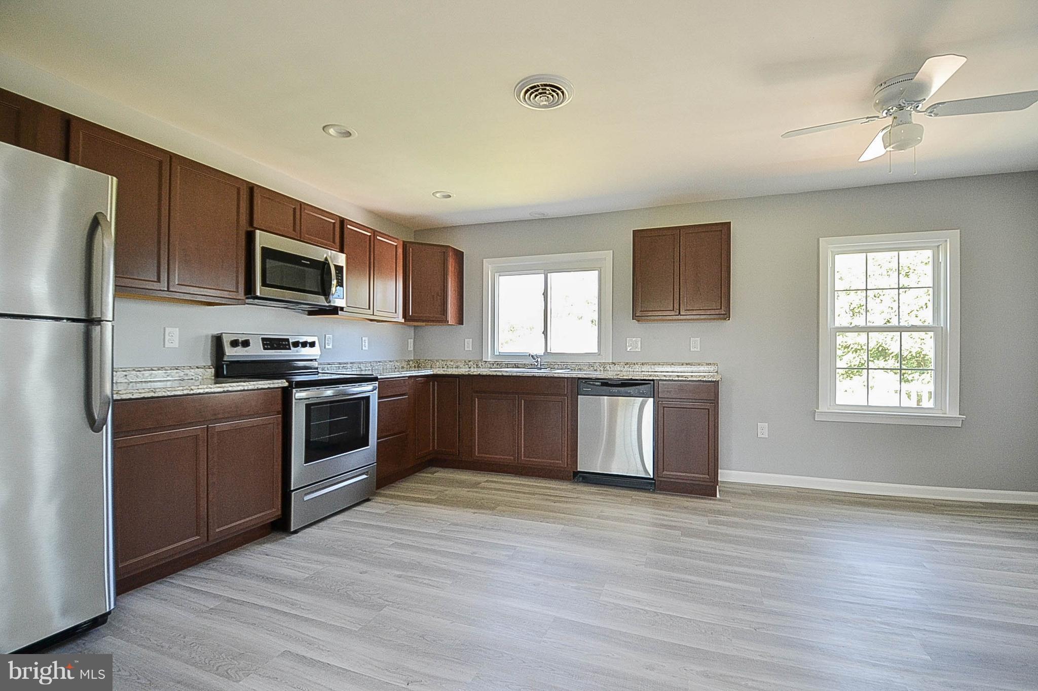 6532 Fish Hatchery Road Thurmont, MD 21788 - Photo 5 of 14 Kitchen