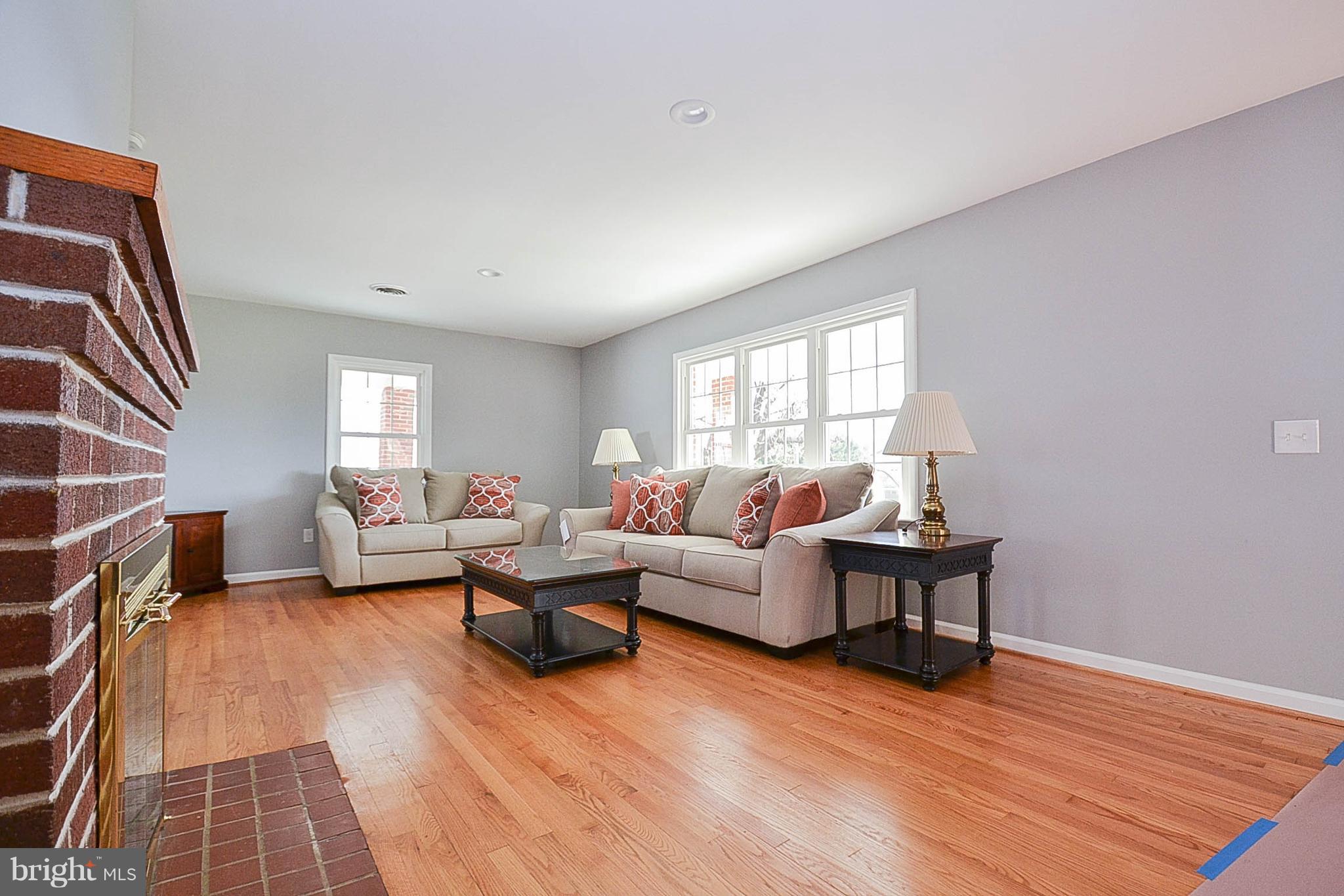6532 Fish Hatchery Road Thurmont, MD 21788 - Photo 6 of 14 Living Room