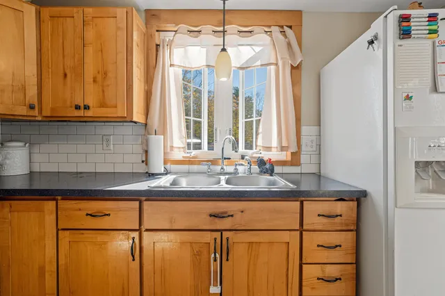 $380,000 | 163 Central Street, Farmington, NH 03835