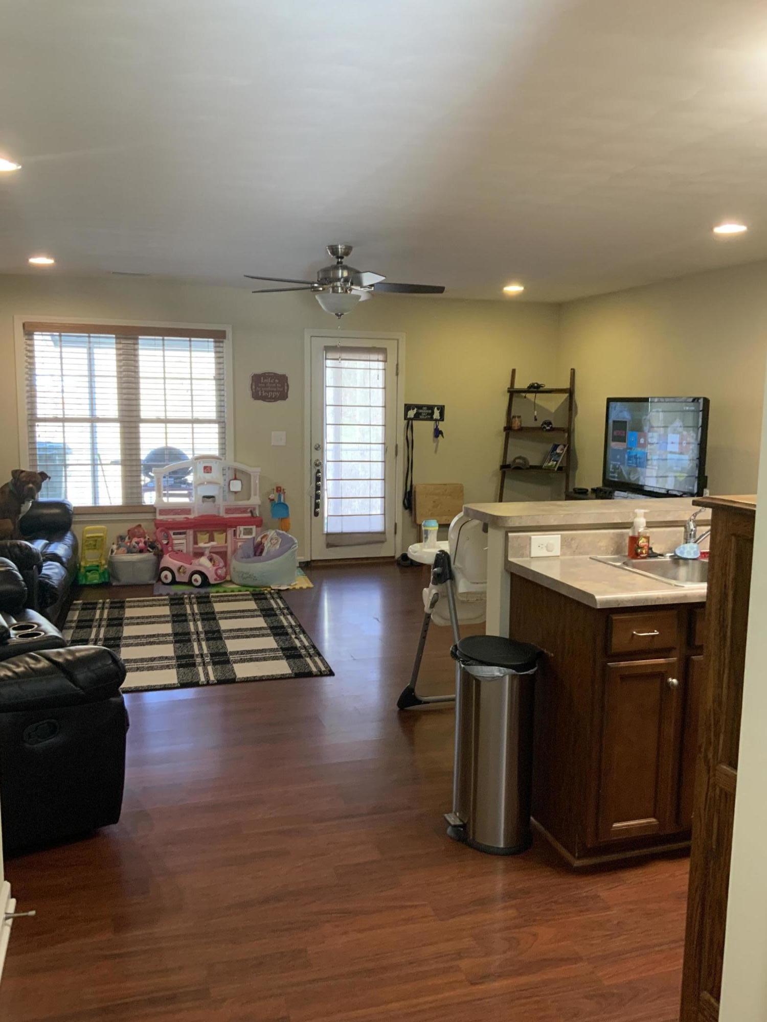 1124 Kessler Mill Road Salem, VA 24153 - Photo 3 of 9 DE29C2E0-B12D-4B99-80B3-74E02BF1C135