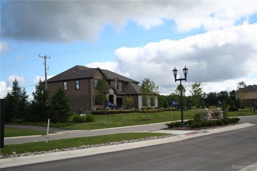 285 Crestview Drive Rochester, MI 48306 - Photo 28 of 41 IMG_1315.JPG