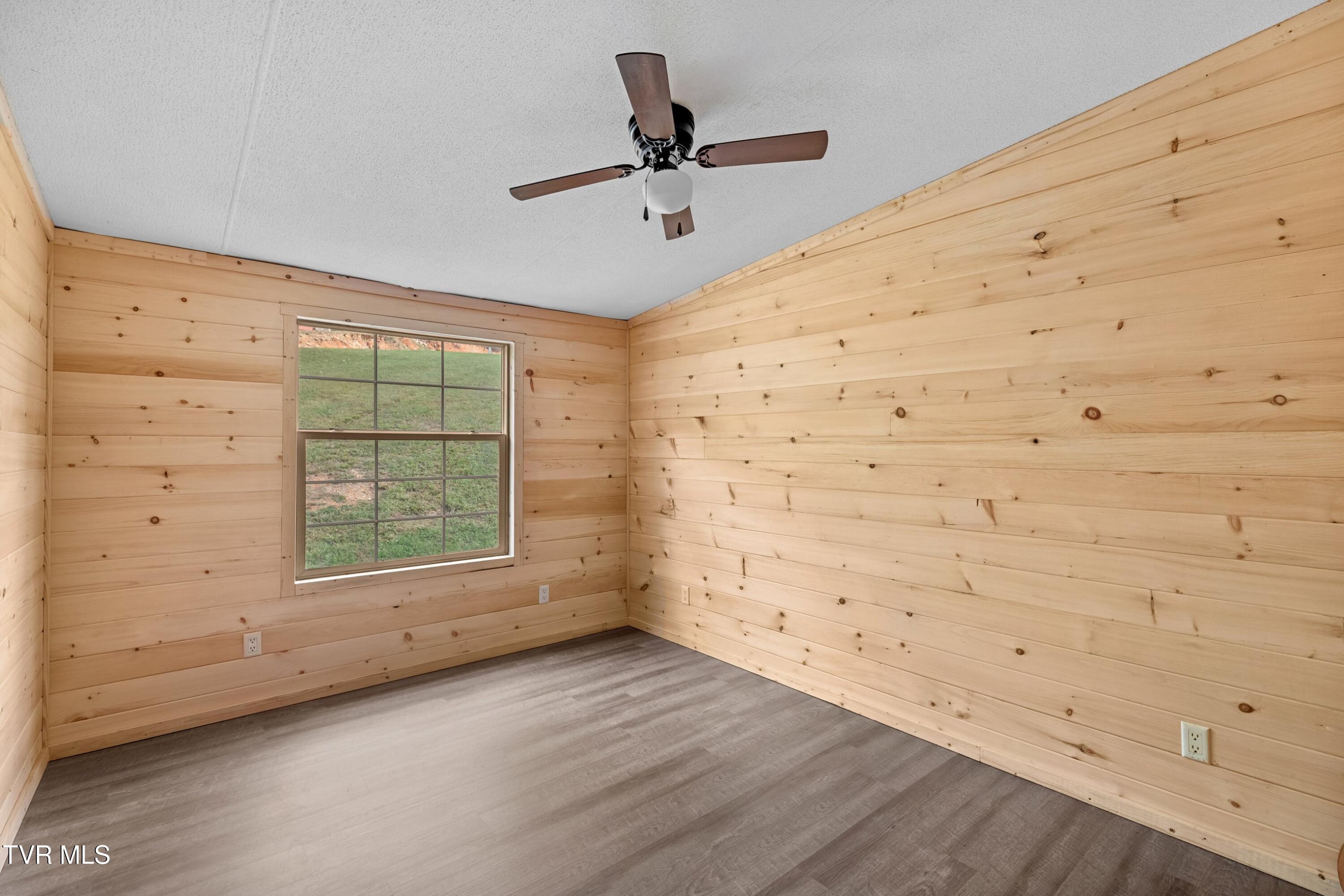 2973 Chinquipin Road Sneedville, TN 37869 - Photo 15 of 31 019-2973ChinquipinRoad-Sneedville-TN-378