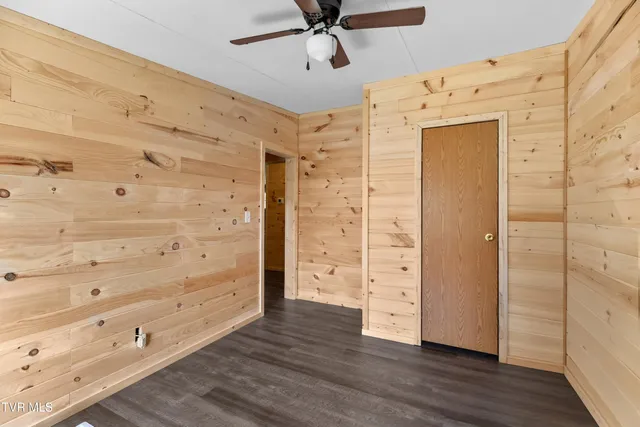 $194,900 | 2973 Chinquipin Road, Sneedville, TN 37869