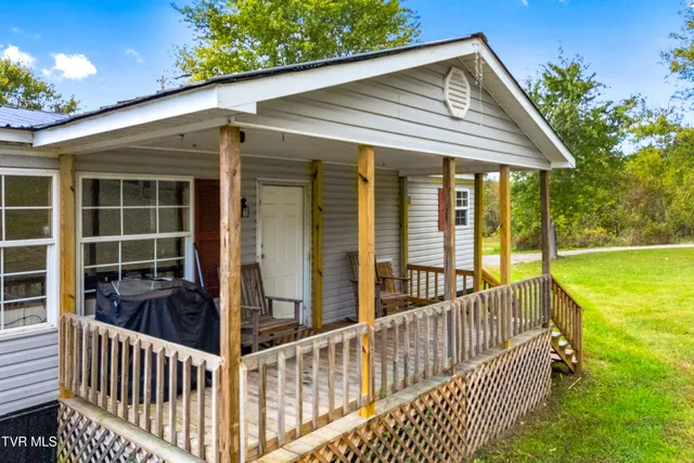 $194,900 | 2973 Chinquipin Road, Sneedville, TN 37869