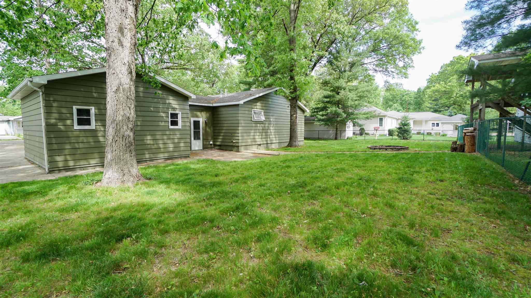 3822 South Hillcrest Road Knox, IN 46534 - Photo 8 of 21 Gallery Image 8