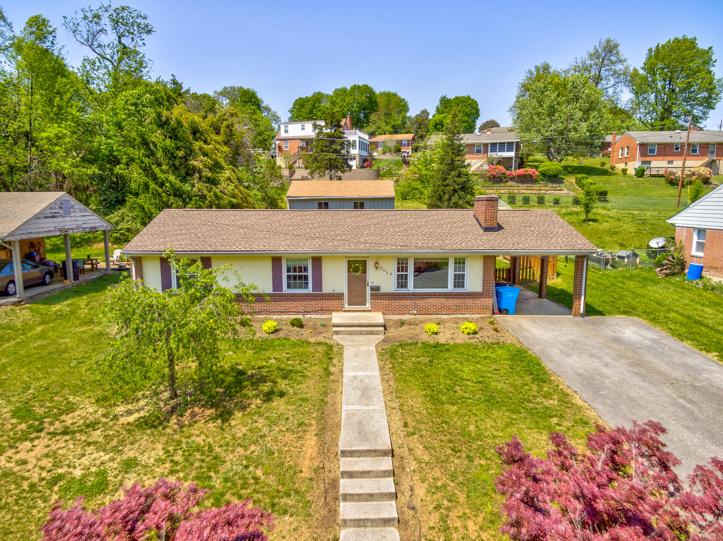 2629 Grandin Road Southwest Roanoke, VA 24015 - Photo 2 of 33 IMG_2