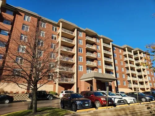 $365,000 | 8440 Callie Avenue, Unit 410, Morton Grove, IL 60053
