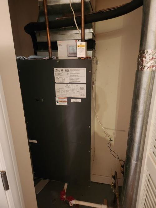 8440 Callie Avenue, Unit 410 Morton Grove, IL 60053 - Photo 23 of 27 a view of walk in closet