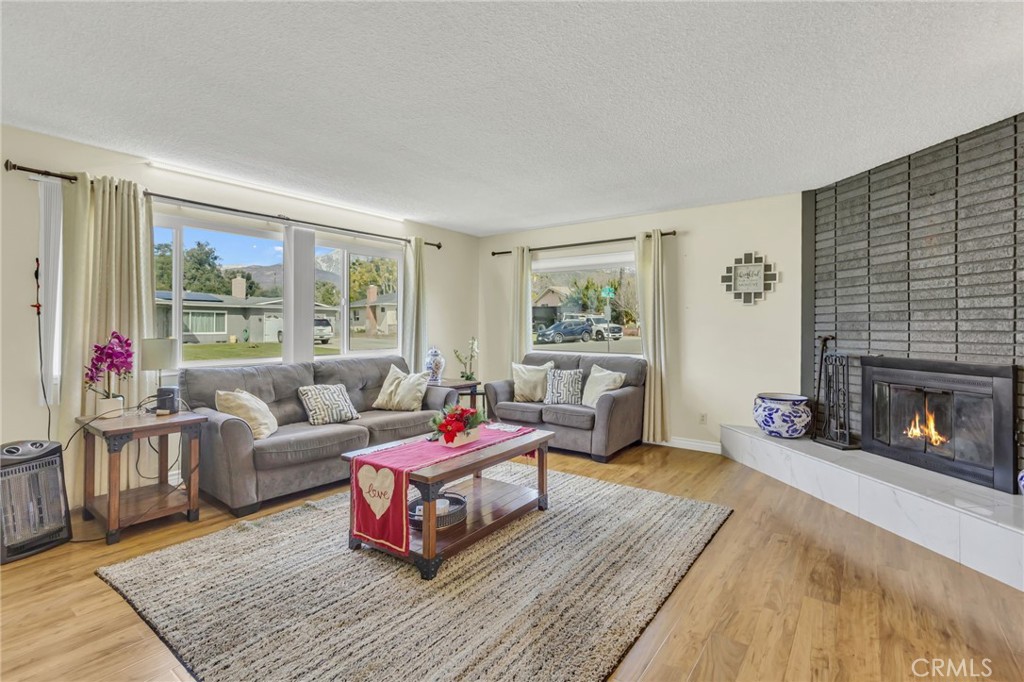 12995 Leith Way Yucaipa, CA 92399 - Photo 4 of 17