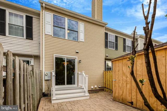 $440,000 | 30 Quincy Court, Sterling, VA 20165