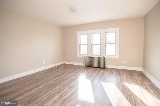 $1,200 | 307 Lincoln Avenue, Darby, PA 19023