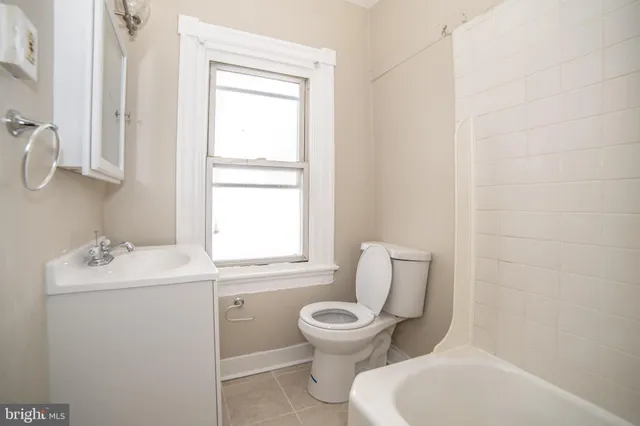 $1,200 | 307 Lincoln Avenue, Darby, PA 19023