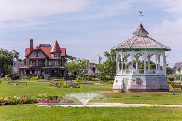 $599,000 | 112 Dukes County Avenue, Oak Bluffs, MA 02557