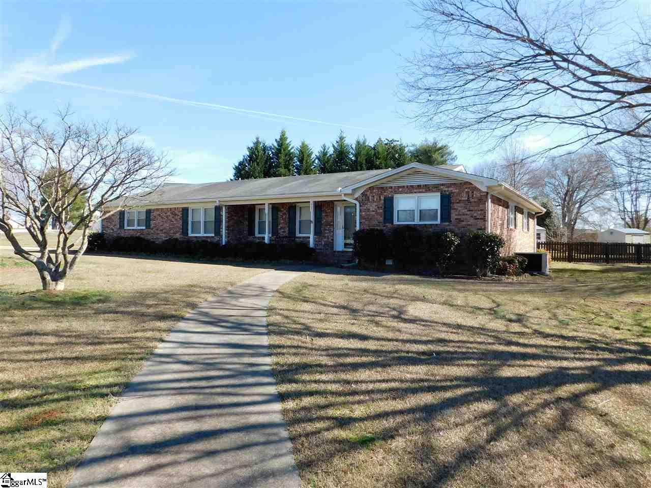 405 Rita Street Mauldin, SC 29662 - Photo 2 of 27 Gallery Image 2